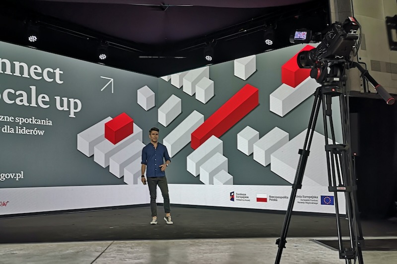 Igor Mróz podczas webinaru Connect & ScaleUp w Warszawie